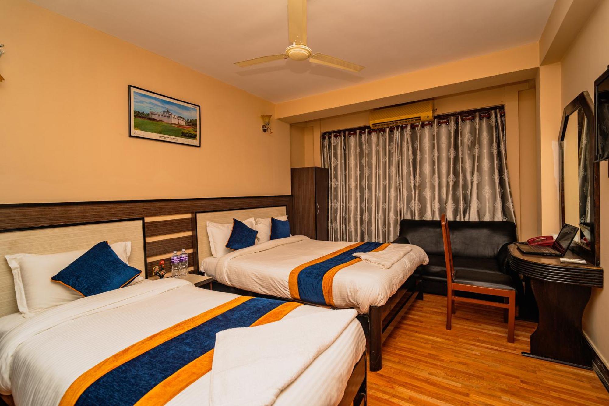 Karma Travellers Home Катманду Екстер'єр фото