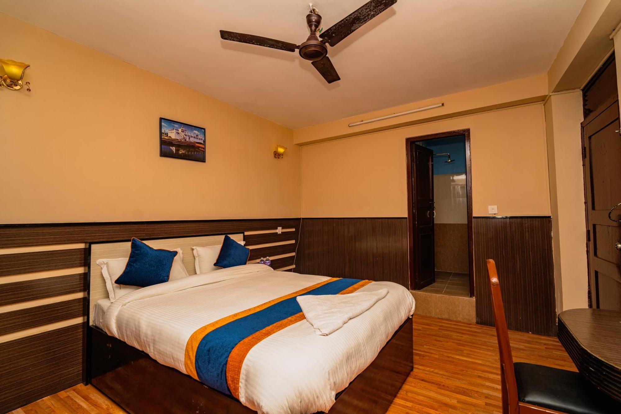 Karma Travellers Home Катманду Екстер'єр фото