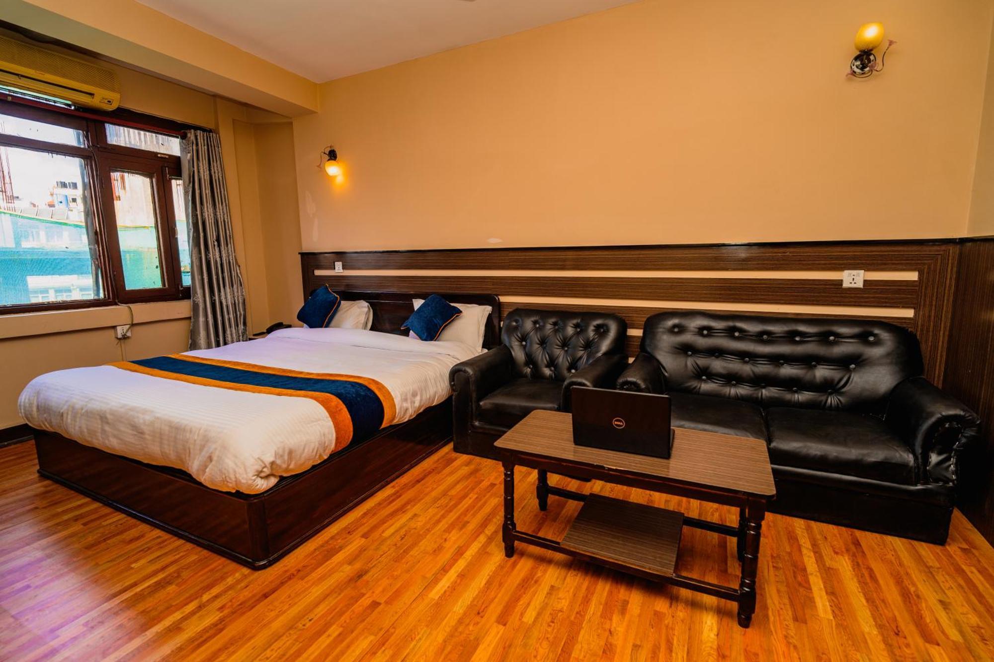Karma Travellers Home Катманду Екстер'єр фото