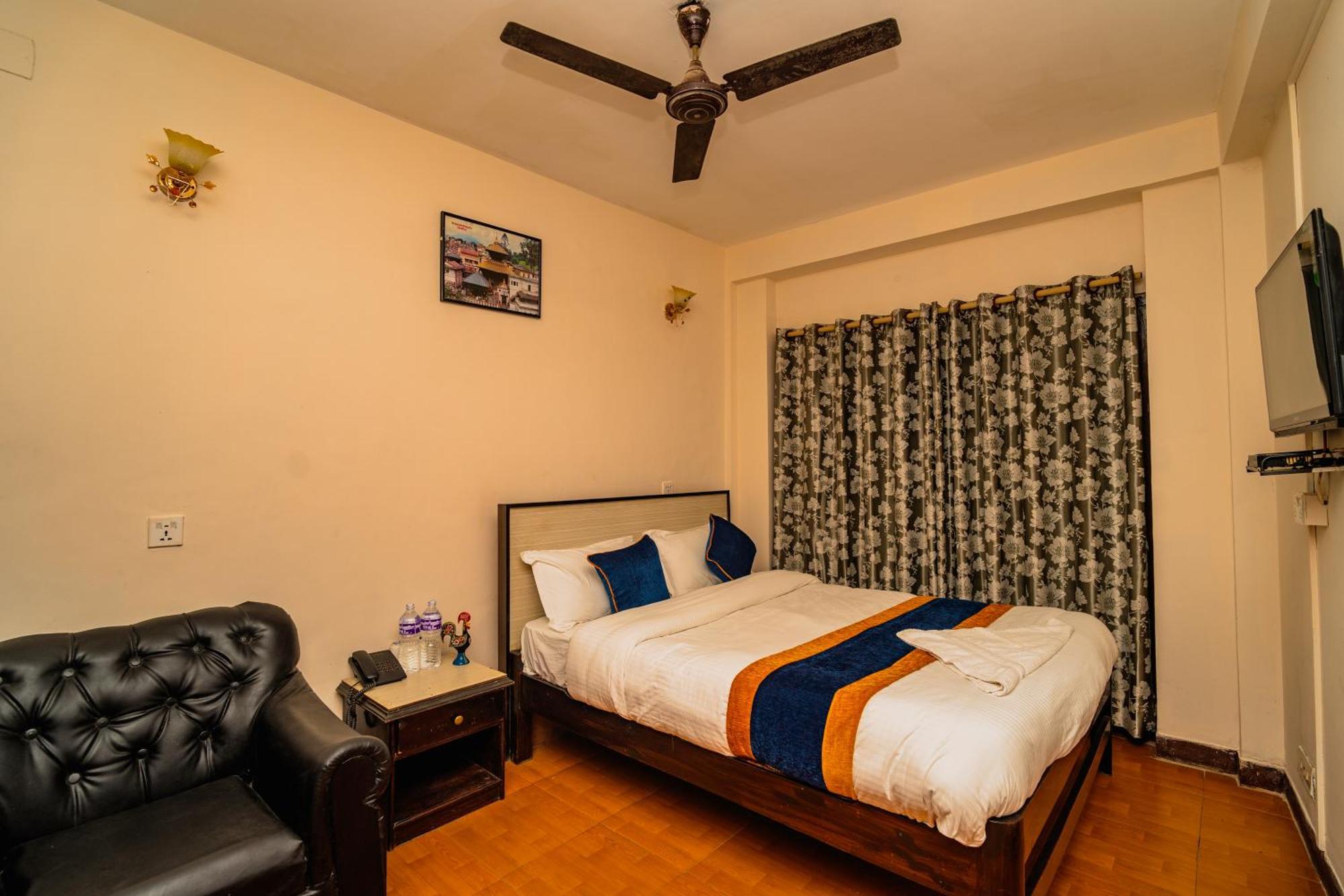 Karma Travellers Home Катманду Екстер'єр фото