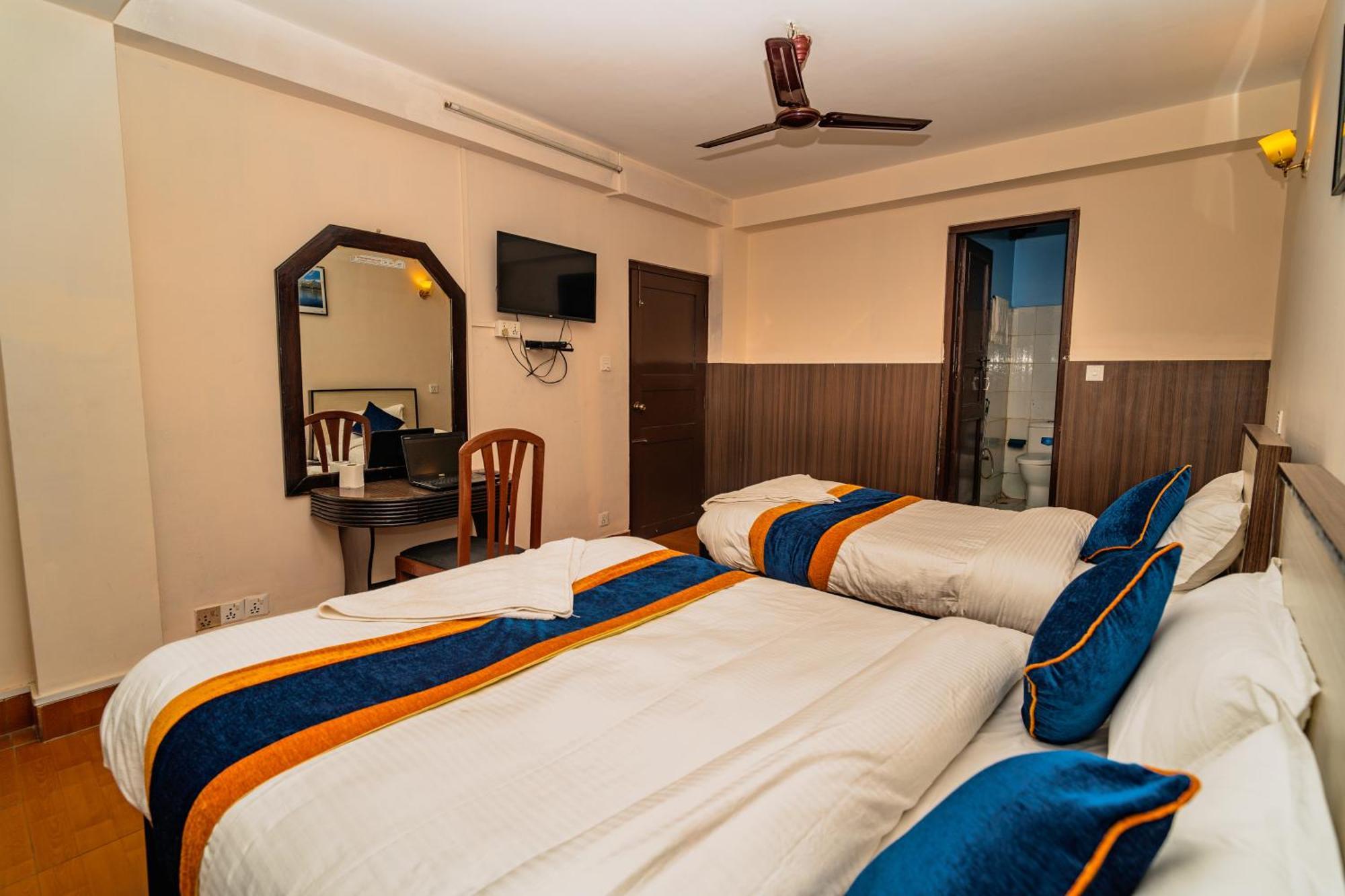 Karma Travellers Home Катманду Екстер'єр фото