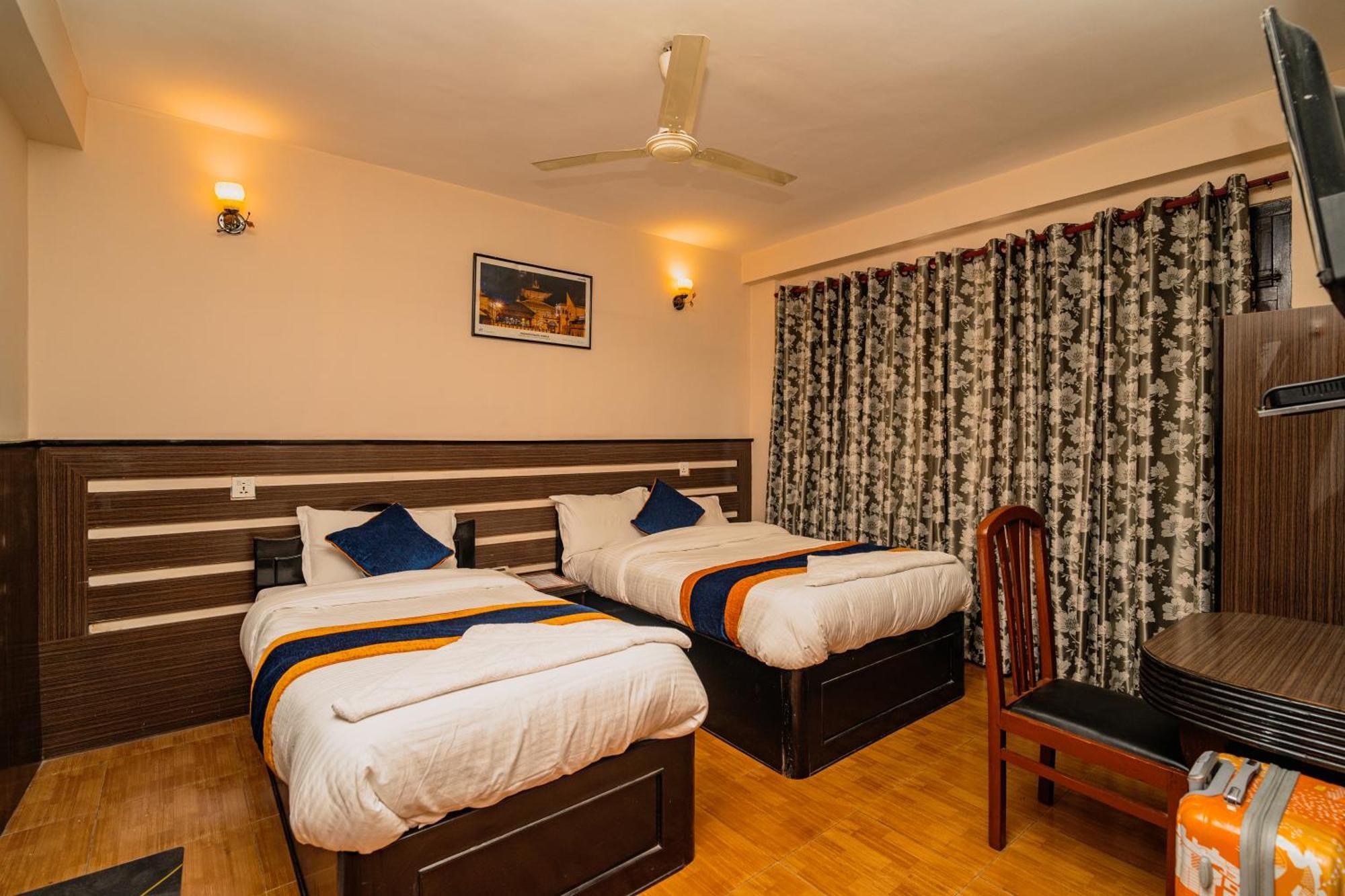 Karma Travellers Home Катманду Екстер'єр фото