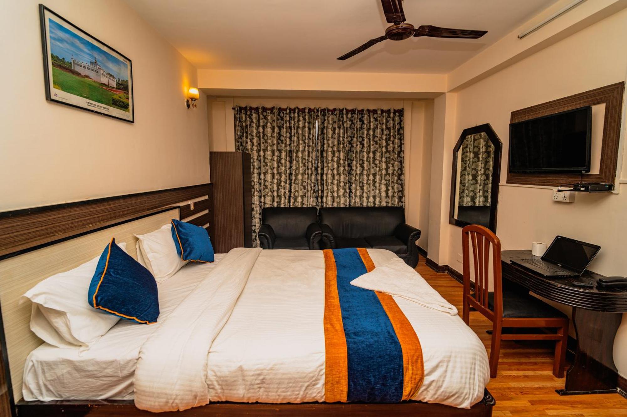 Karma Travellers Home Катманду Екстер'єр фото