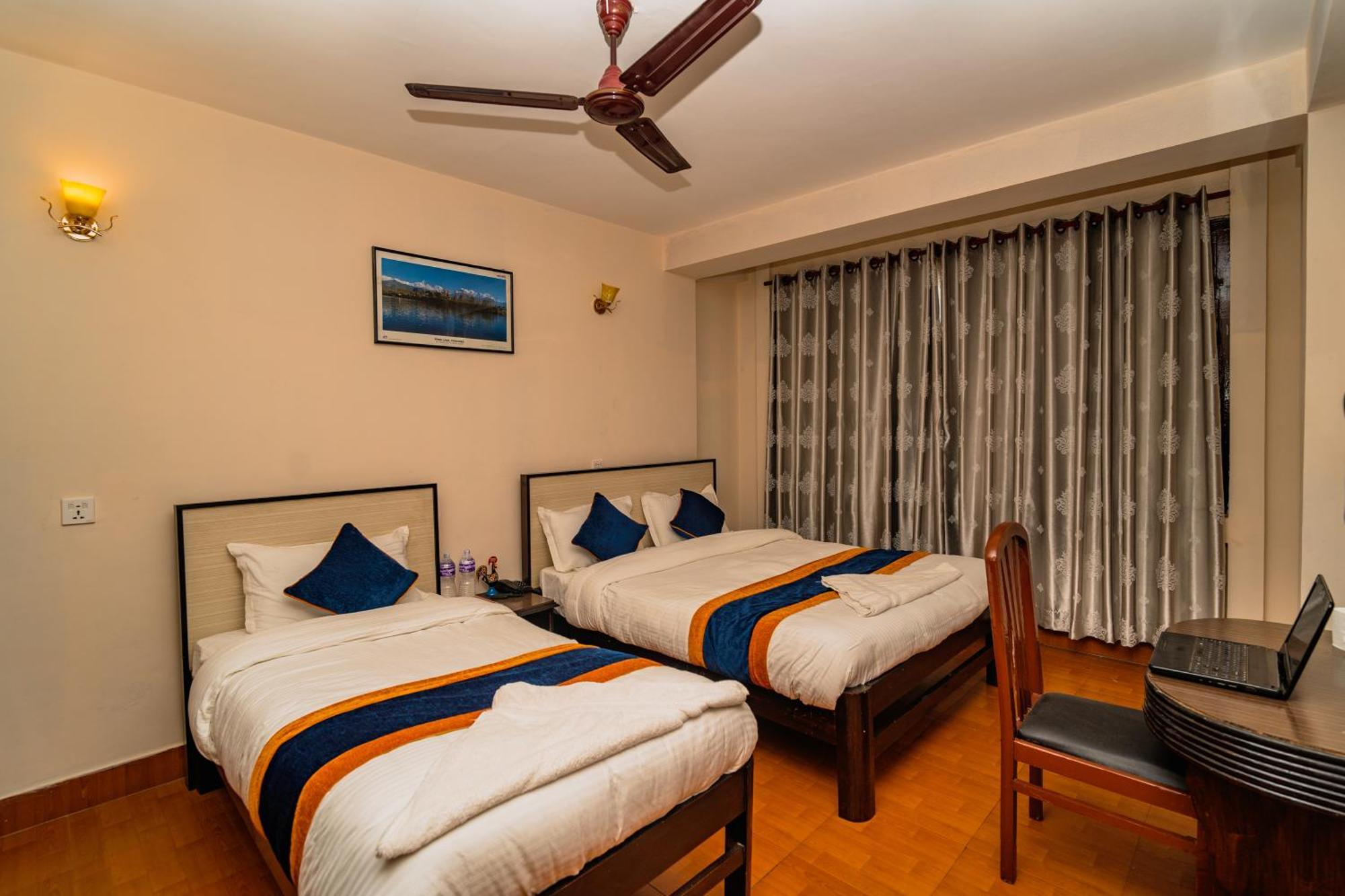 Karma Travellers Home Катманду Екстер'єр фото