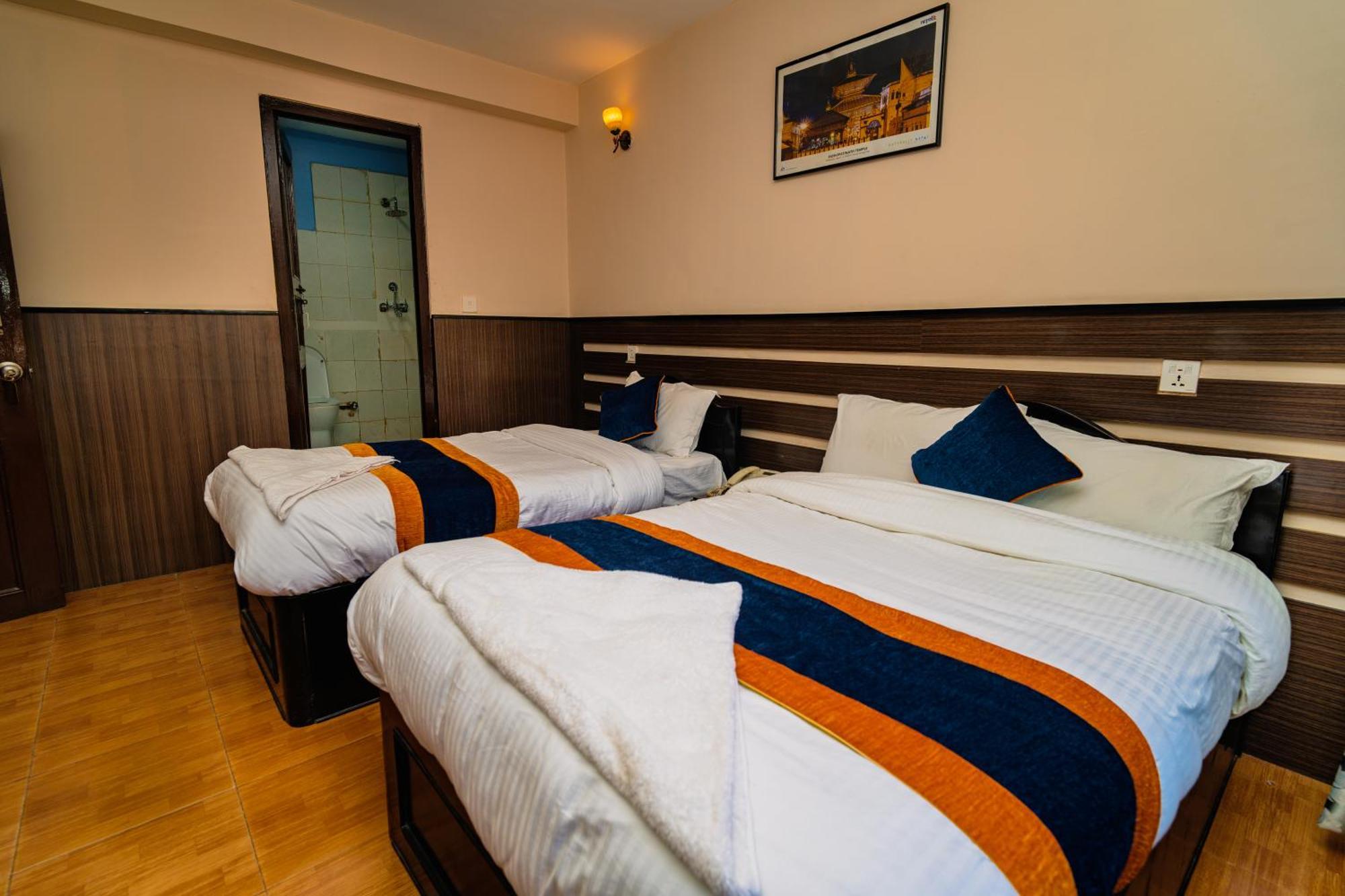Karma Travellers Home Катманду Екстер'єр фото