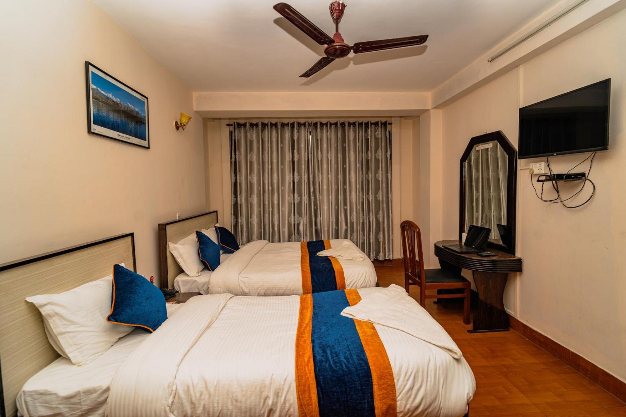 Karma Travellers Home Катманду Екстер'єр фото